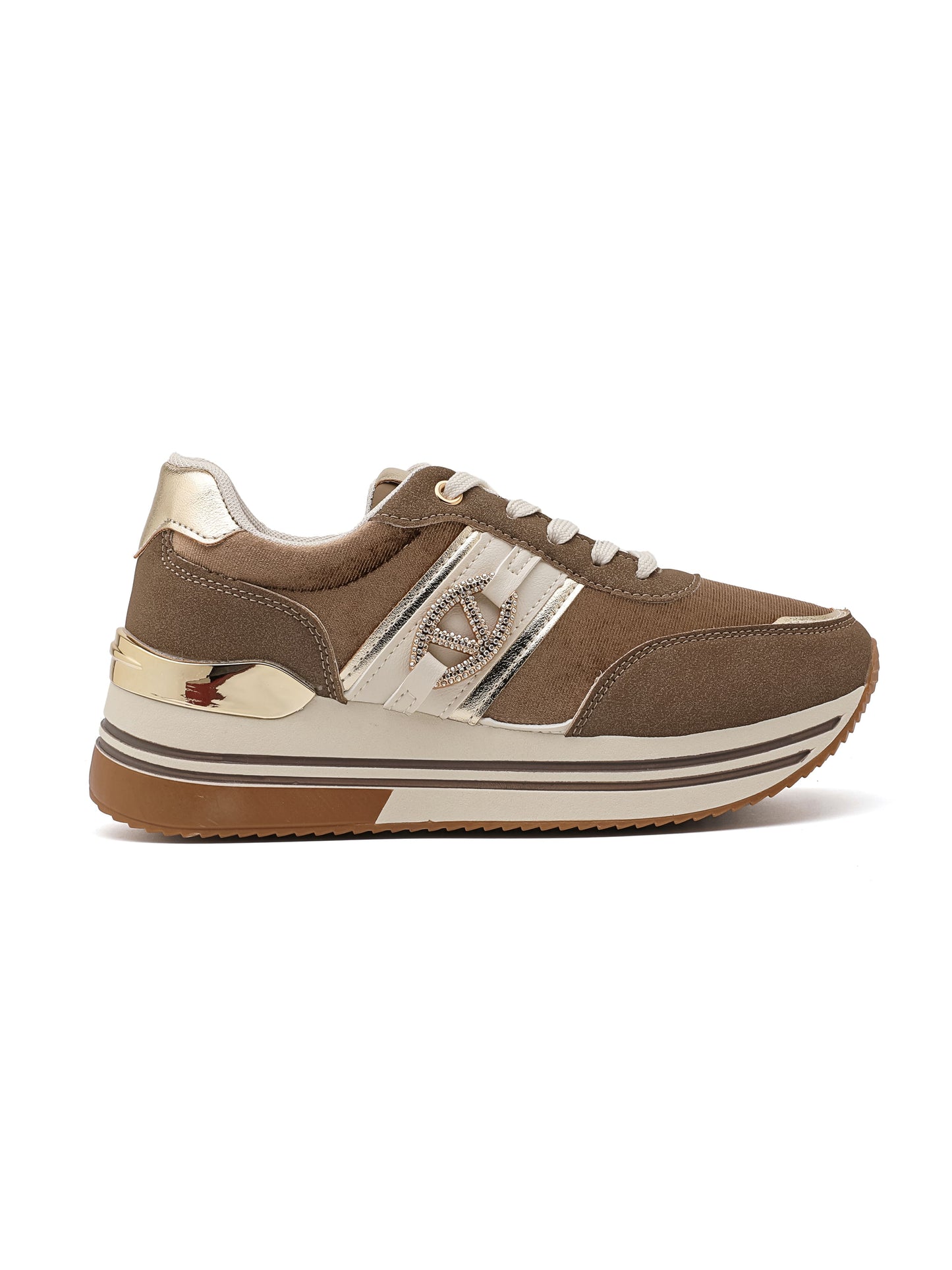 Sneaker in ecopelle in nuovi toni autunnali, dettagli decorativi. Design essenziale ed elegante.

Dettagli prodotto
• Made in China
• Materiali: Vegano (Materiali sintetici)