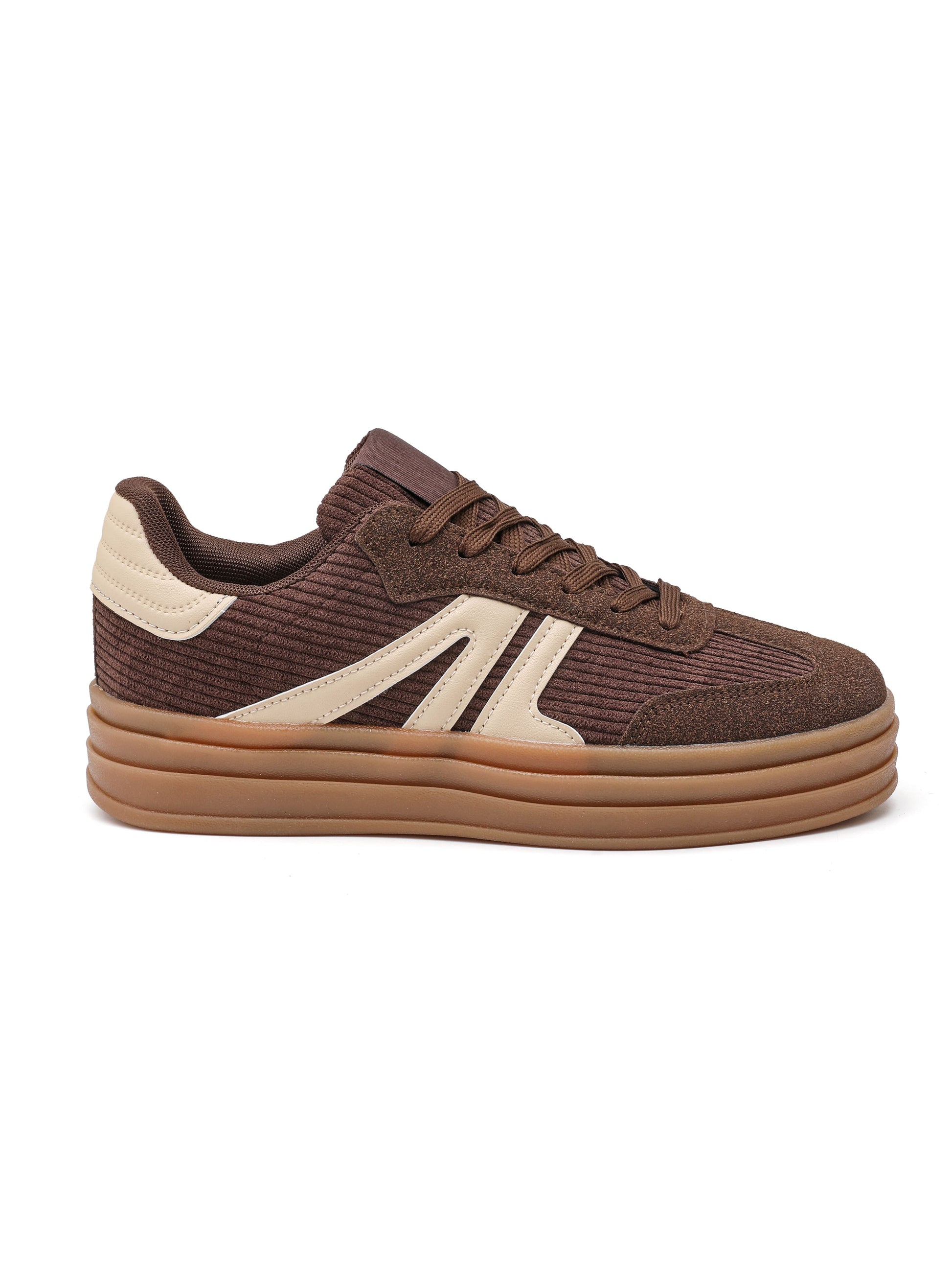 Sneaker in ecopelle e tessuto corduroy, suola spessa in gomma.

Dettagli prodotto
• Made in China
• Materiali: Vegano (Materiali sintetici)